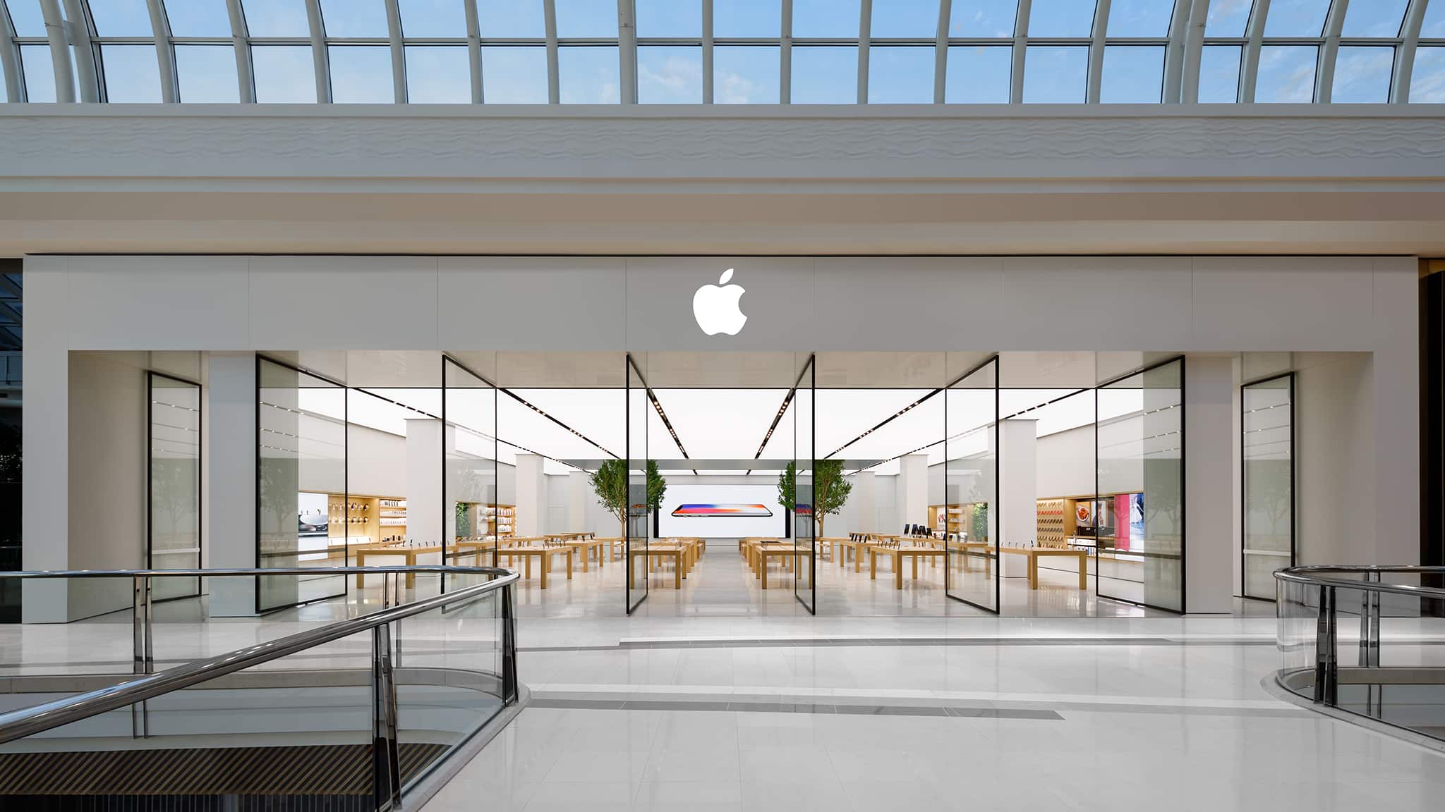 Apple Eyes Australian Banking Sector Entry